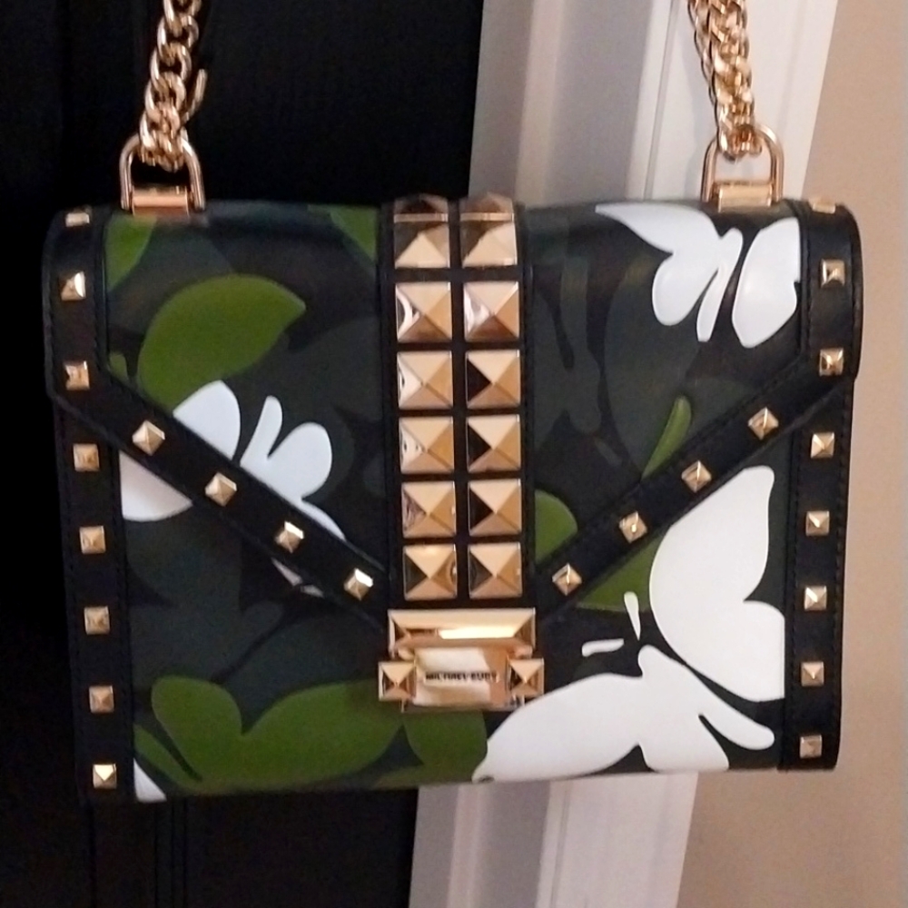 Michael kors crossbody